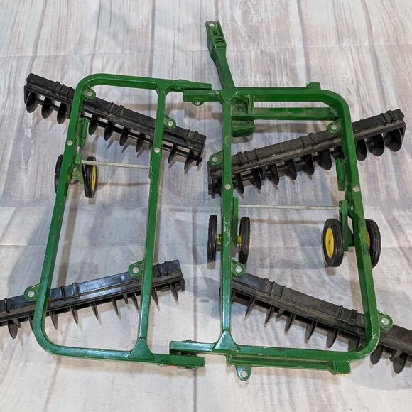 Vintage 1/16 Ertl John Deere 220 Center Fold Disk Farm Toy - Picture 7 of 14